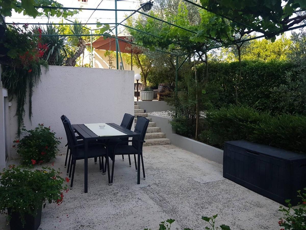 Apartment Tara Pula Bagian luar foto