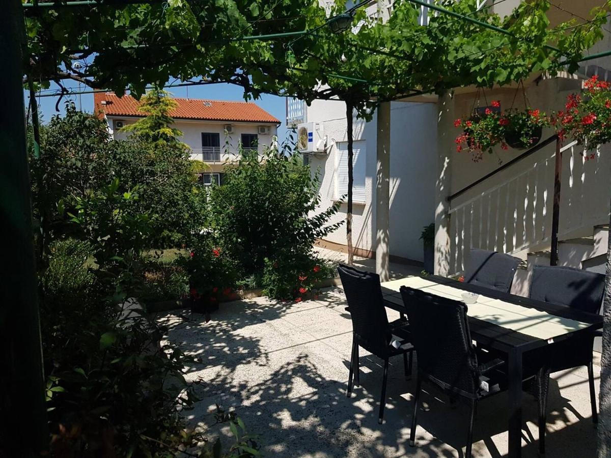 Apartment Tara Pula Bagian luar foto