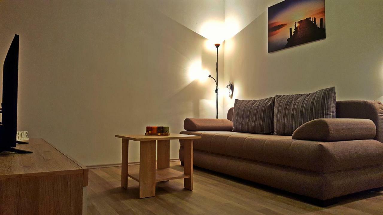 Apartment Tara Pula Bagian luar foto